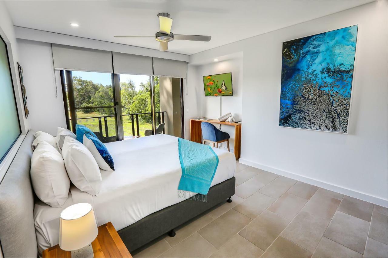 Elysium Private Apartments Triton By The Sea Palm Cove Exterior photo